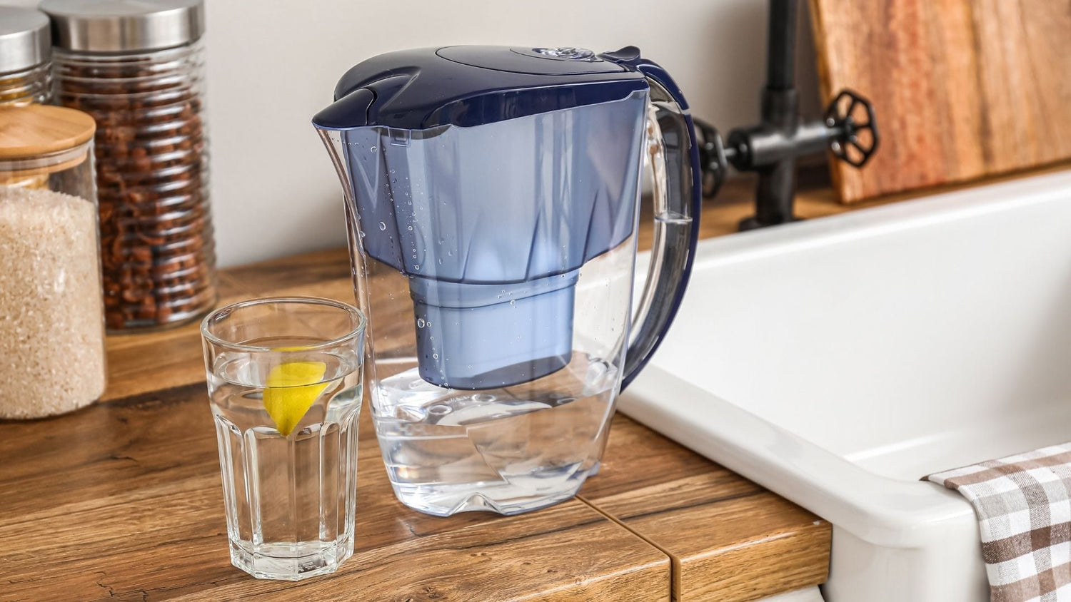 Carafe filtrante : ce qu'elle filtre vraiment (et ce qu'elle ne filtre pas)